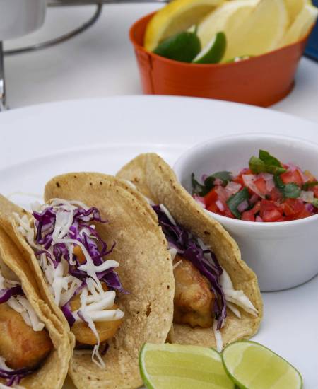 plate-tacos-bowl-salsa-table plate-tacos-bowl-salsa-table